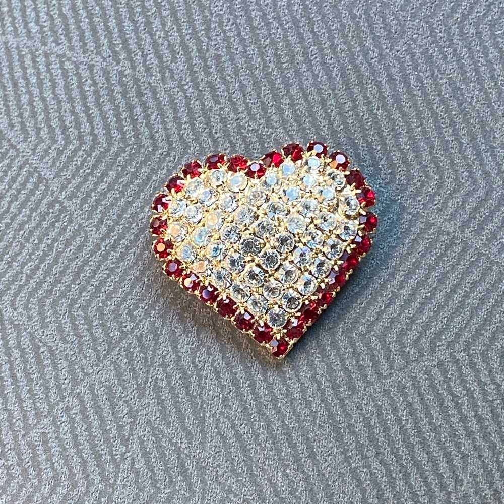 Vintage Attruia heart rhinestone  brooch